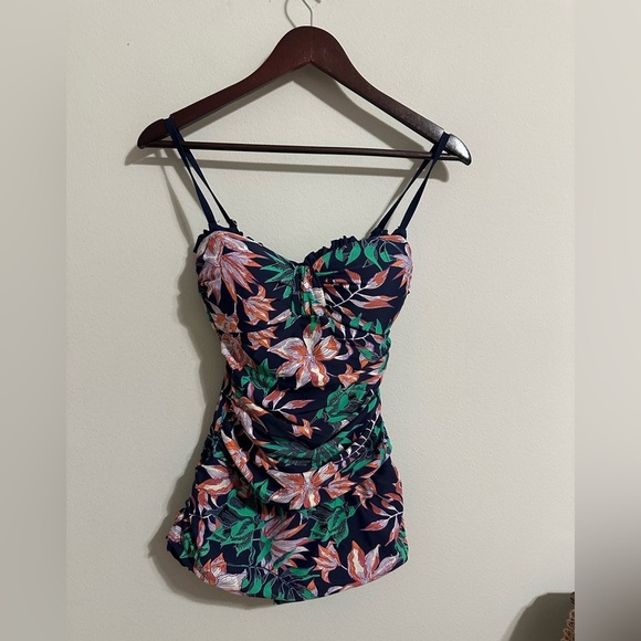 Shore Shape Tropical Floral Print Ruched Ruffle Swimsuit Size 8 Resortwear - Picture 1 of 7